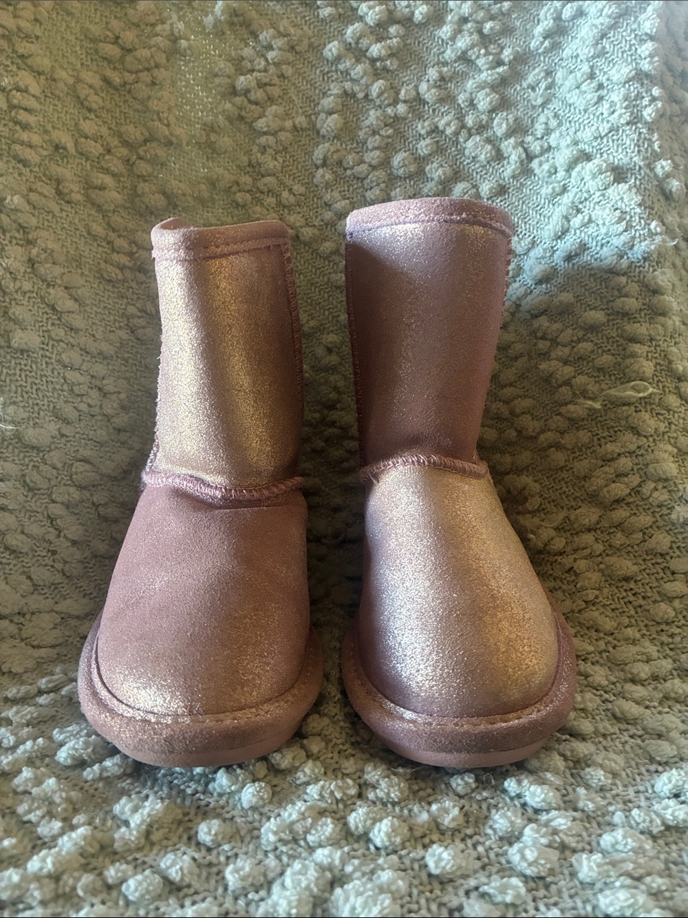Girls pink glittery Bearpaw Sherpa lined boots